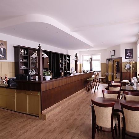 Hotel Gruener Kranz レンズブルク エクステリア 写真