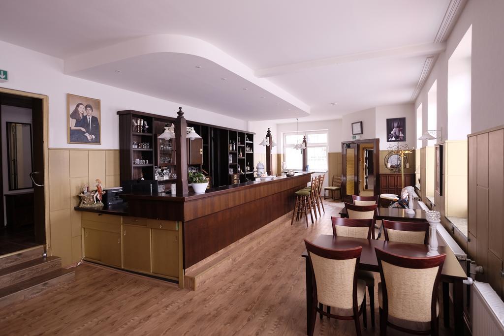 Hotel Gruener Kranz レンズブルク エクステリア 写真