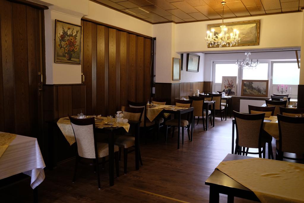 Hotel Gruener Kranz レンズブルク エクステリア 写真