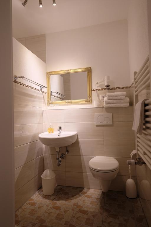 Hotel Gruener Kranz レンズブルク 部屋 写真