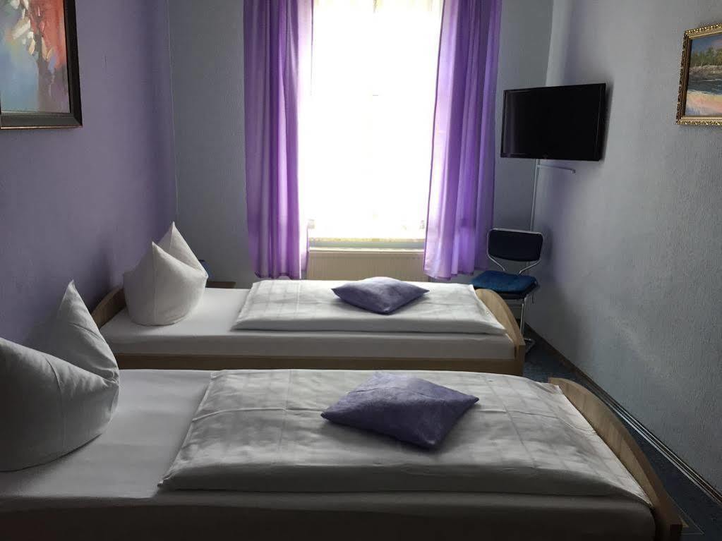 Hotel Gruener Kranz レンズブルク エクステリア 写真