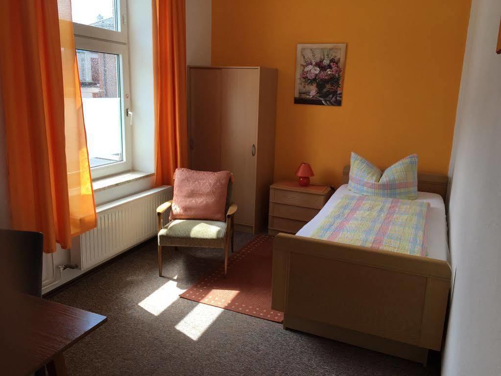Hotel Gruener Kranz レンズブルク エクステリア 写真