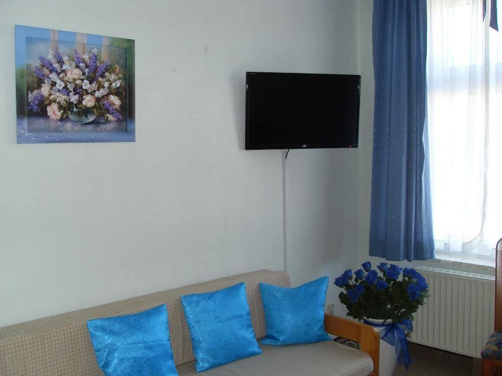Hotel Gruener Kranz レンズブルク エクステリア 写真